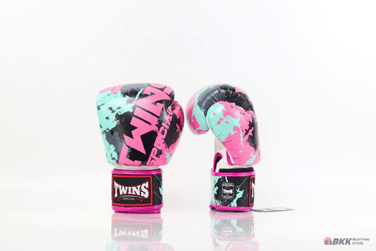 Twins Special [FBGVL3-61] ''Candy'' Boxing Gloves