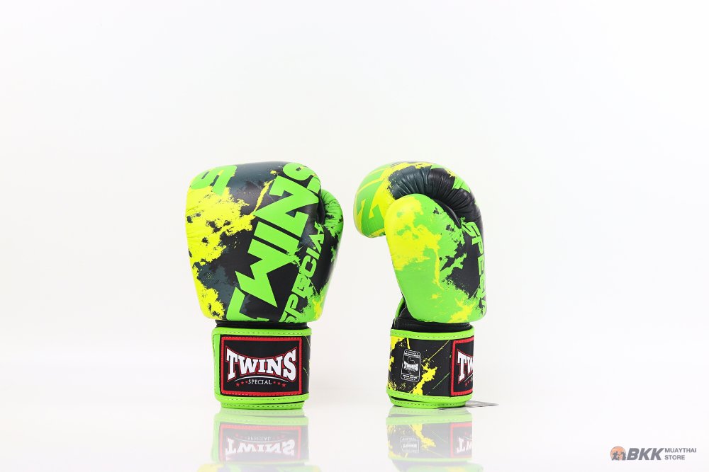Twins Special [FBGVL3-61] ''Candy Green'' Boxing Gloves