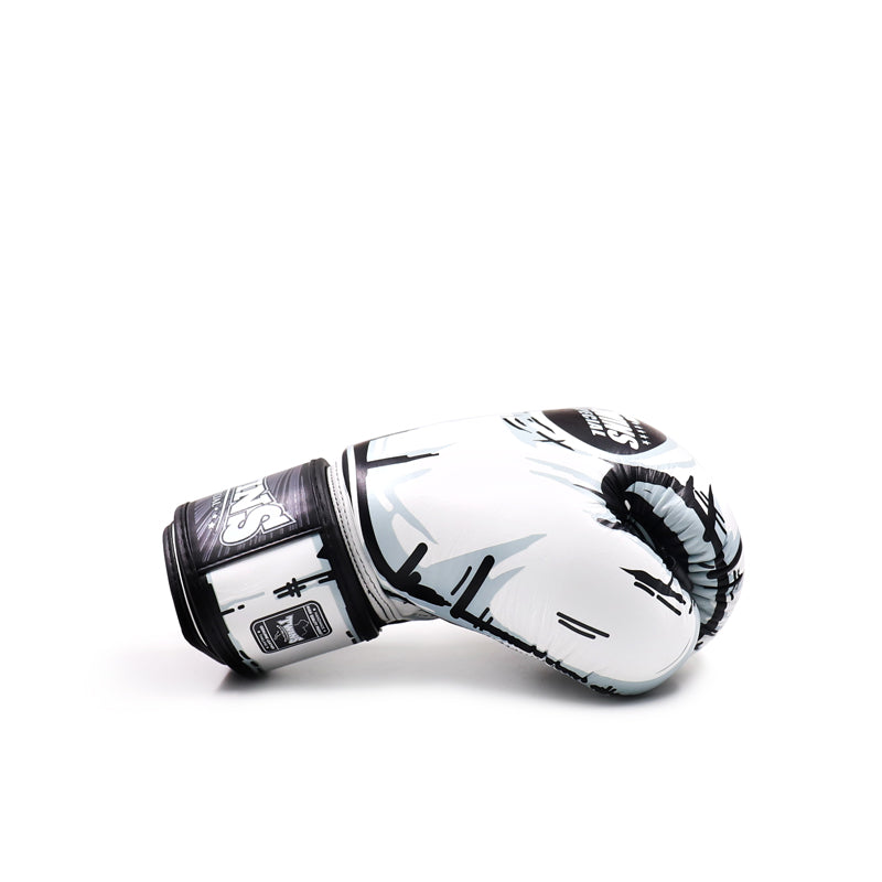 Twins Special [FBGVL3-66] ''Comic'' Boxing Gloves