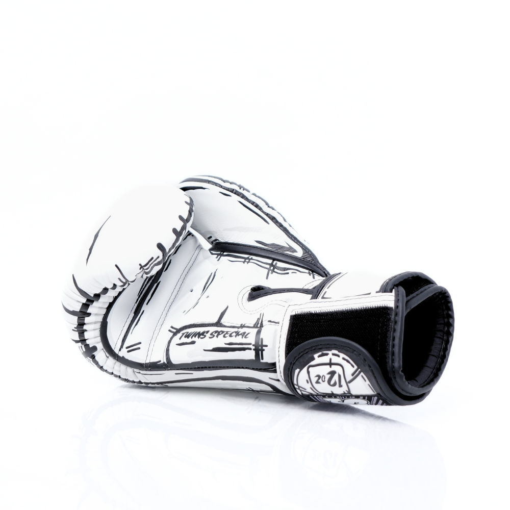 Twins Special [FBGVL3-66] ''Comic'' Boxing Gloves