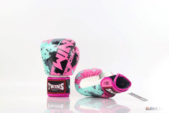 Twins Special [FBGVL3-61] ''Candy'' Boxing Gloves