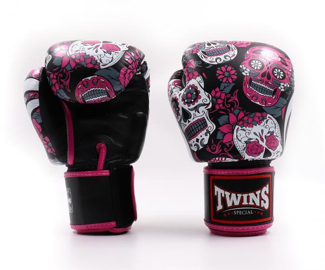 Twins Special [FBGV-53] Skull Boxing Gloves
