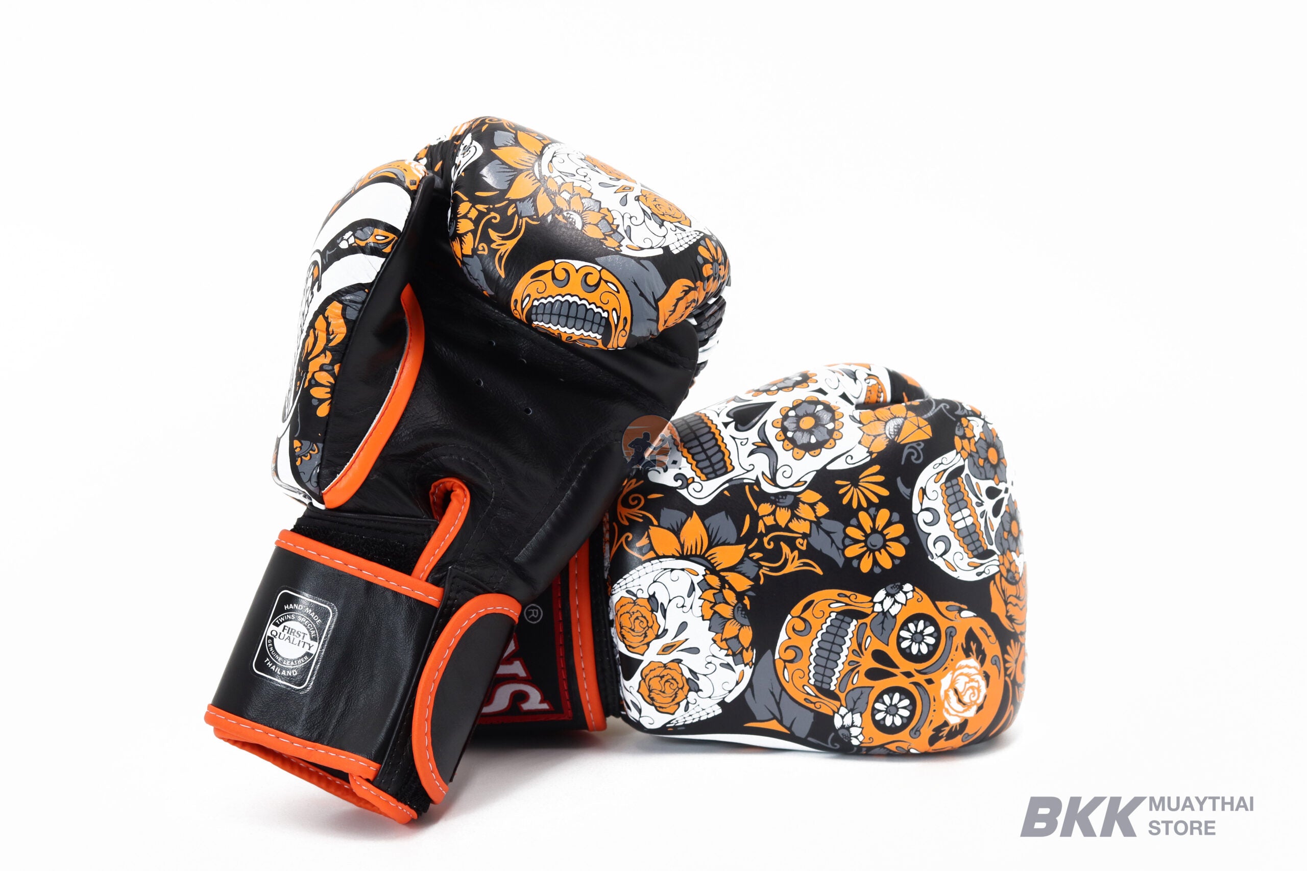 Twins Special [FBGV-53] Skull Boxing Gloves
