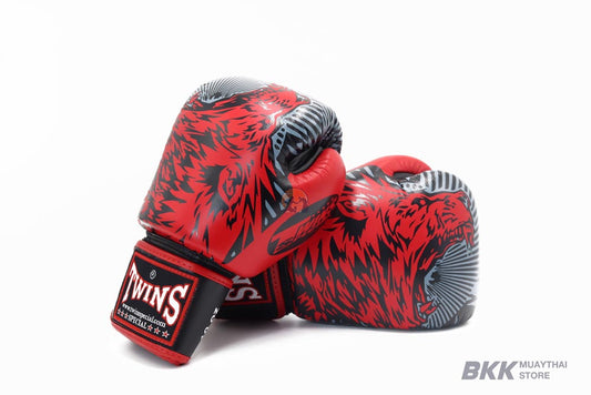 Twins Special [FBGV-50] Wolf Boxing Gloves Red/Black