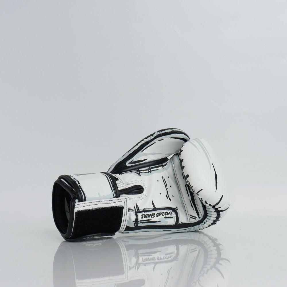 Twins Special [FBGVL3-66] ''Comic'' Boxing Gloves