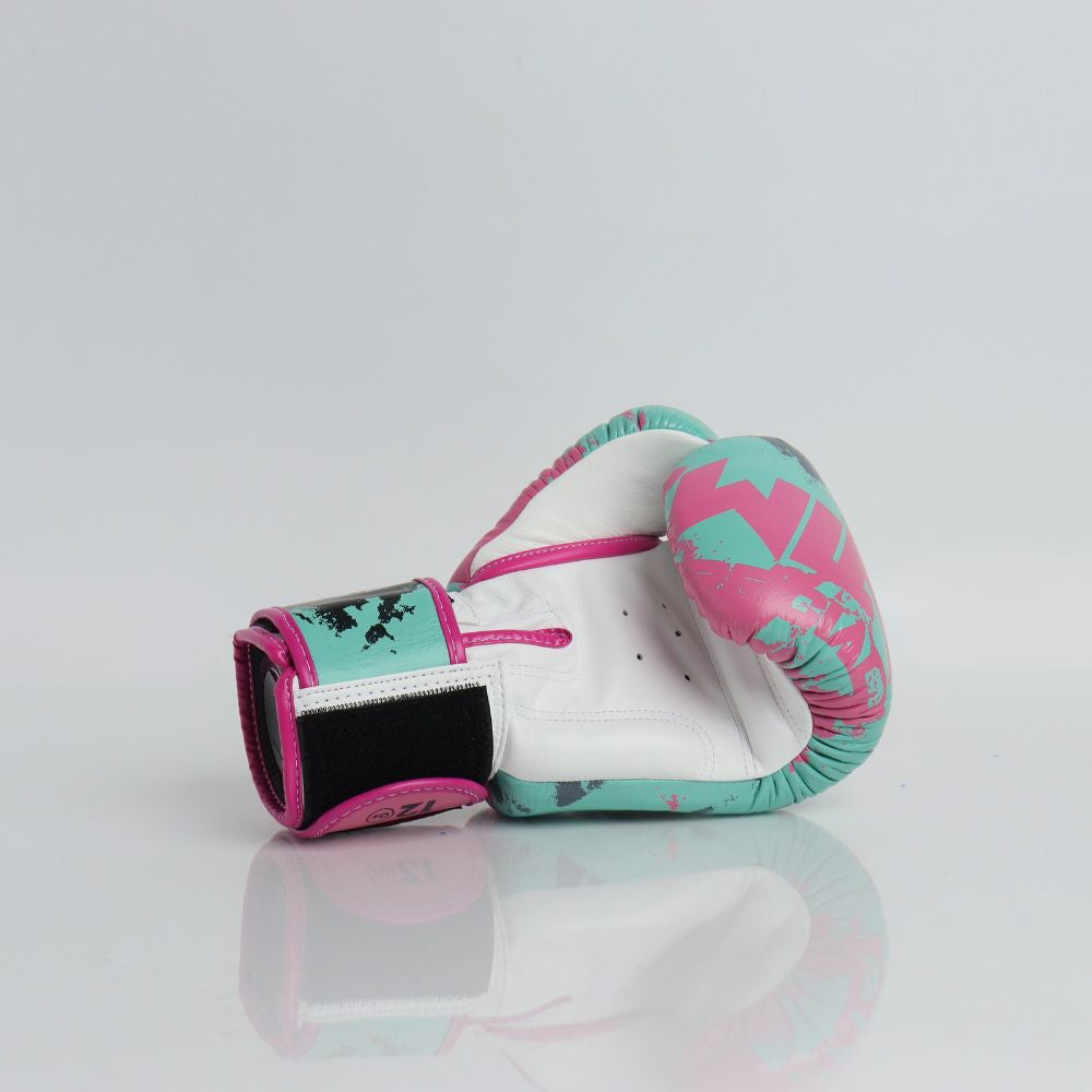 Twins Special [FBGVL3-61] ''Candy'' Boxing Gloves
