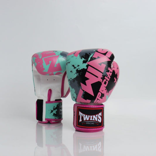 Twins Special [FBGVL3-61] ''Candy'' Boxing Gloves