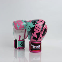 Twins Special [FBGVL3-61] ''Candy'' Boxing Gloves