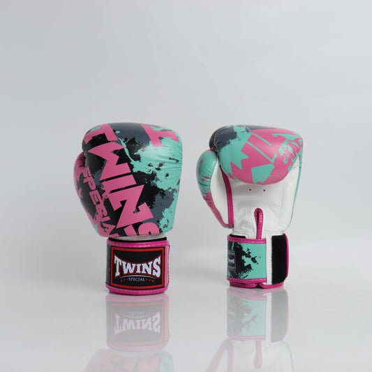 Twins Special [FBGVL3-61] ''Candy'' Boxing Gloves