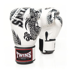 Twins Special [FBGV4-49] Dragon Boxing Gloves