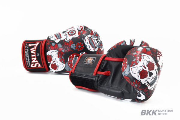 Twins Special [FBGV-53] Skull Boxing Gloves - Image 5