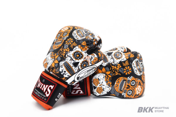 Twins Special [FBGV-53] Skull Boxing Gloves - Image 2