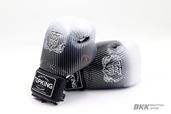Top King [TKBGSS-01] “Super Star” Silver Boxing Gloves