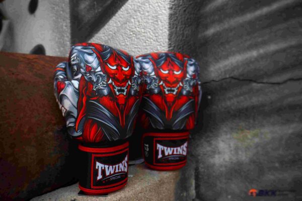 Twins Special [FBGVL3-58] ''Kabuki'' Boxing Gloves